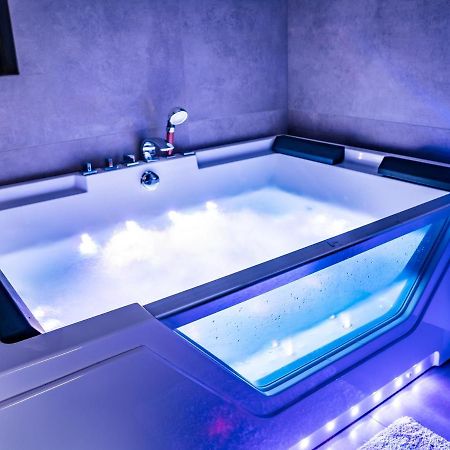 Domek Hot Tub Jacuzzi Chillout Kolobrzeg Dış mekan fotoğraf
